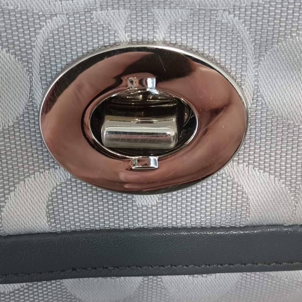 Coach "Cricket" Shoulder Bag - Picture 3 of 12